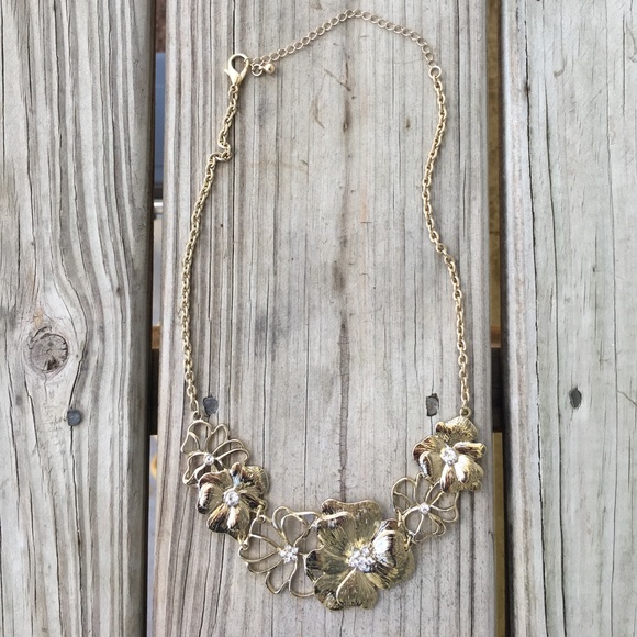 Gold Floral Necklace - Picture 2 of 3