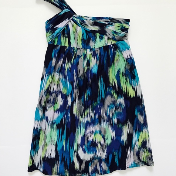 🎉final drop🎉 One Shoulder Loft Dress - Picture 4 of 4