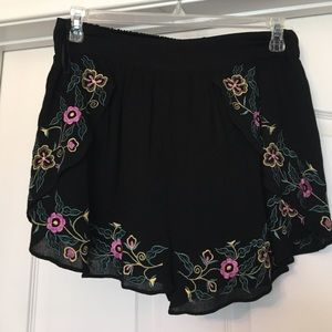 Urban Outfitters - Pins and Needles Floral Shorts