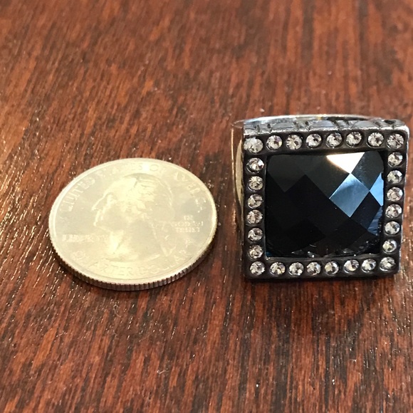 Lia Sophia "Midnight" ring - Picture 1 of 2