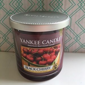 Black cherry Yankee Candle