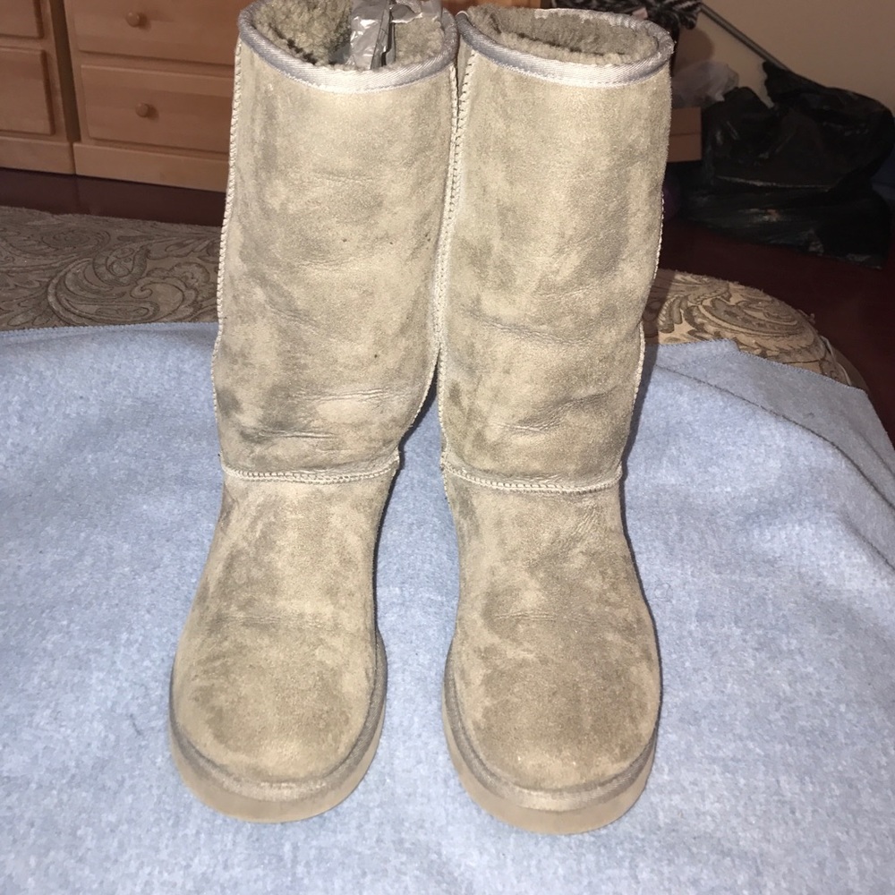Authentic Ugg boots