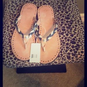 UGG Size 9 NAIVE Sandel/Flip Flops