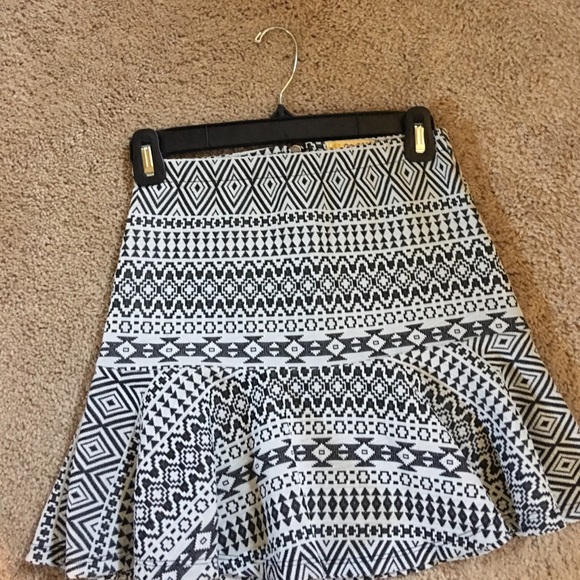 Princess Vera Wang Skirt - Picture 1 of 3