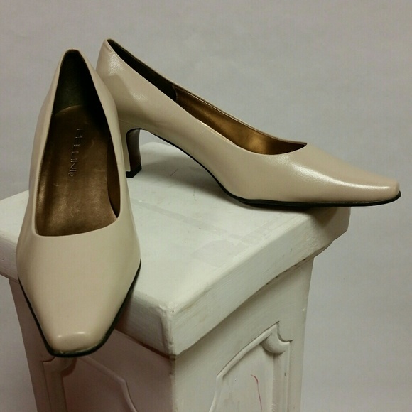 Bellini Shoes - Dove Pumps by Bellini