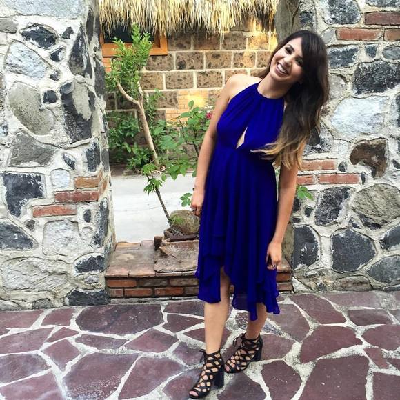 Meet your Poshers, Jazmin & Stephen (& Missy) - Picture 2 of 2