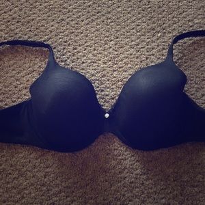 Black Victoria's Secret bra 38C