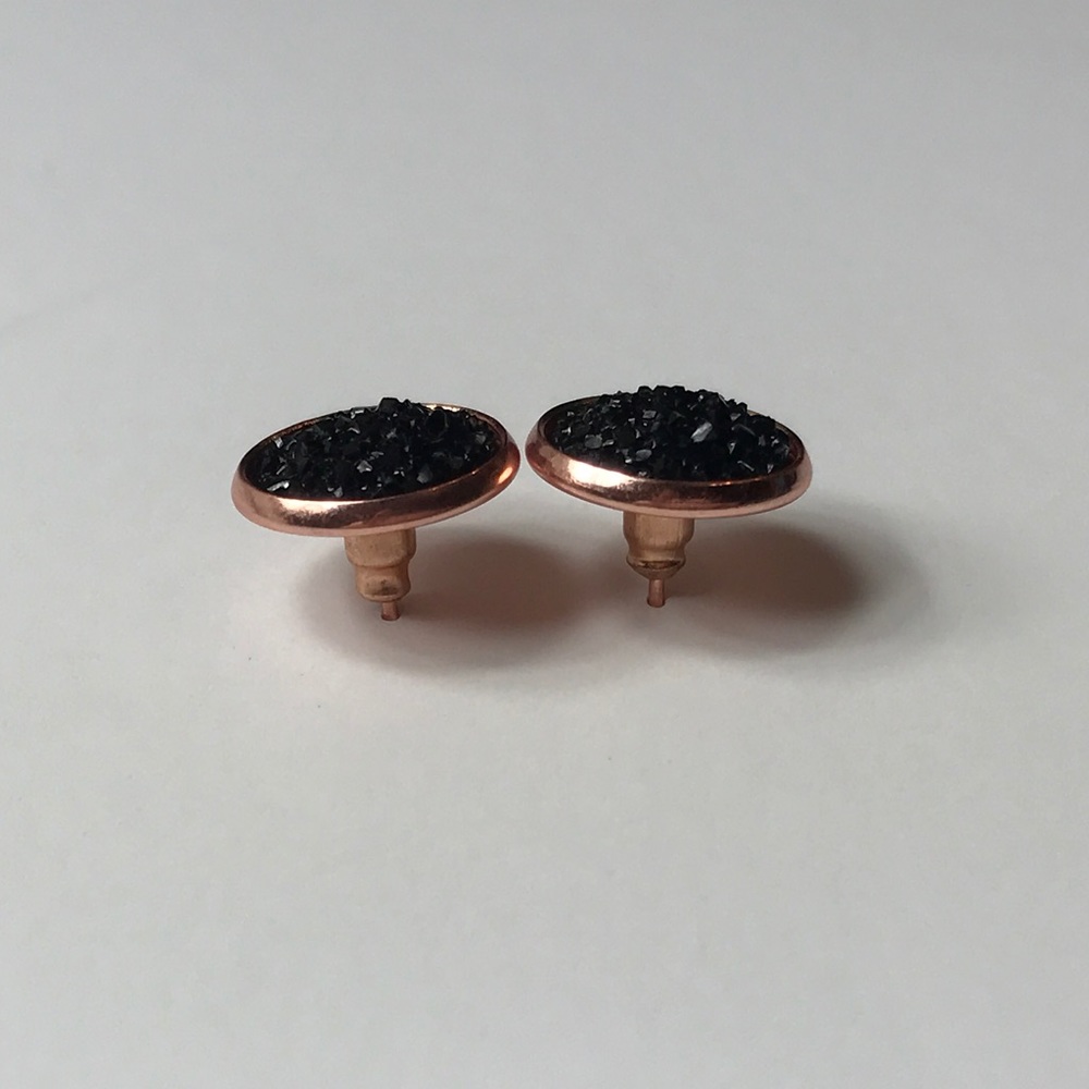 Rose Black Earrings - Picture 2 of 2