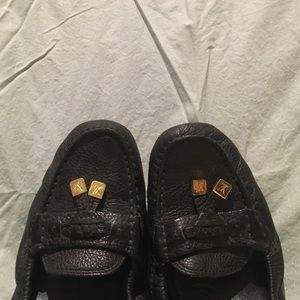 Black leather Louis Vuitton driving shoes/flats
