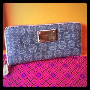 Michael Kors Women Wallet