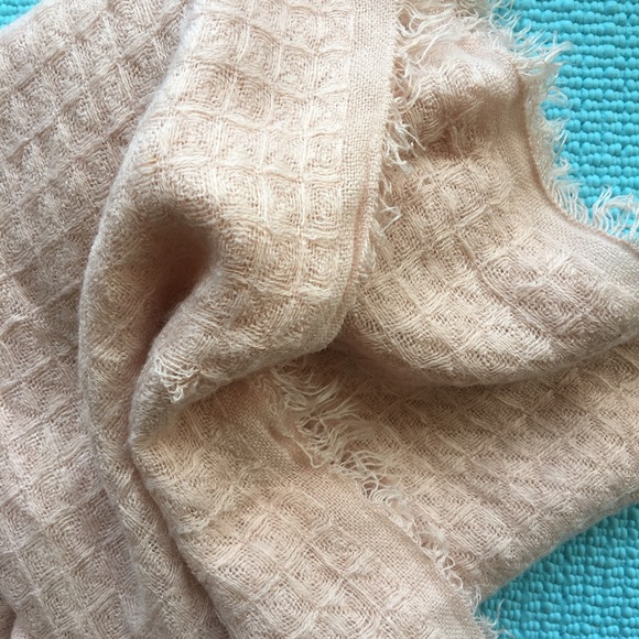 SOLD | Lightweight Knit Scarf - Picture 3 of 3