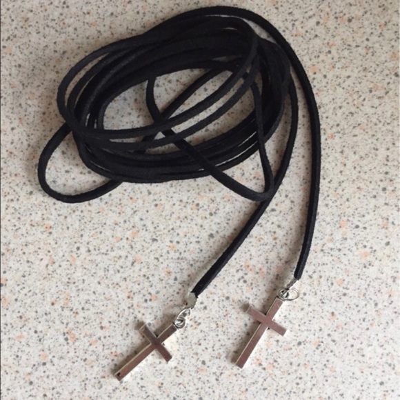 Cross pendant choker necklace - Picture 1 of 2