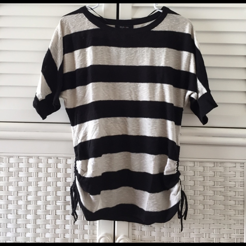 Style & co black cream sweater short sleeve small