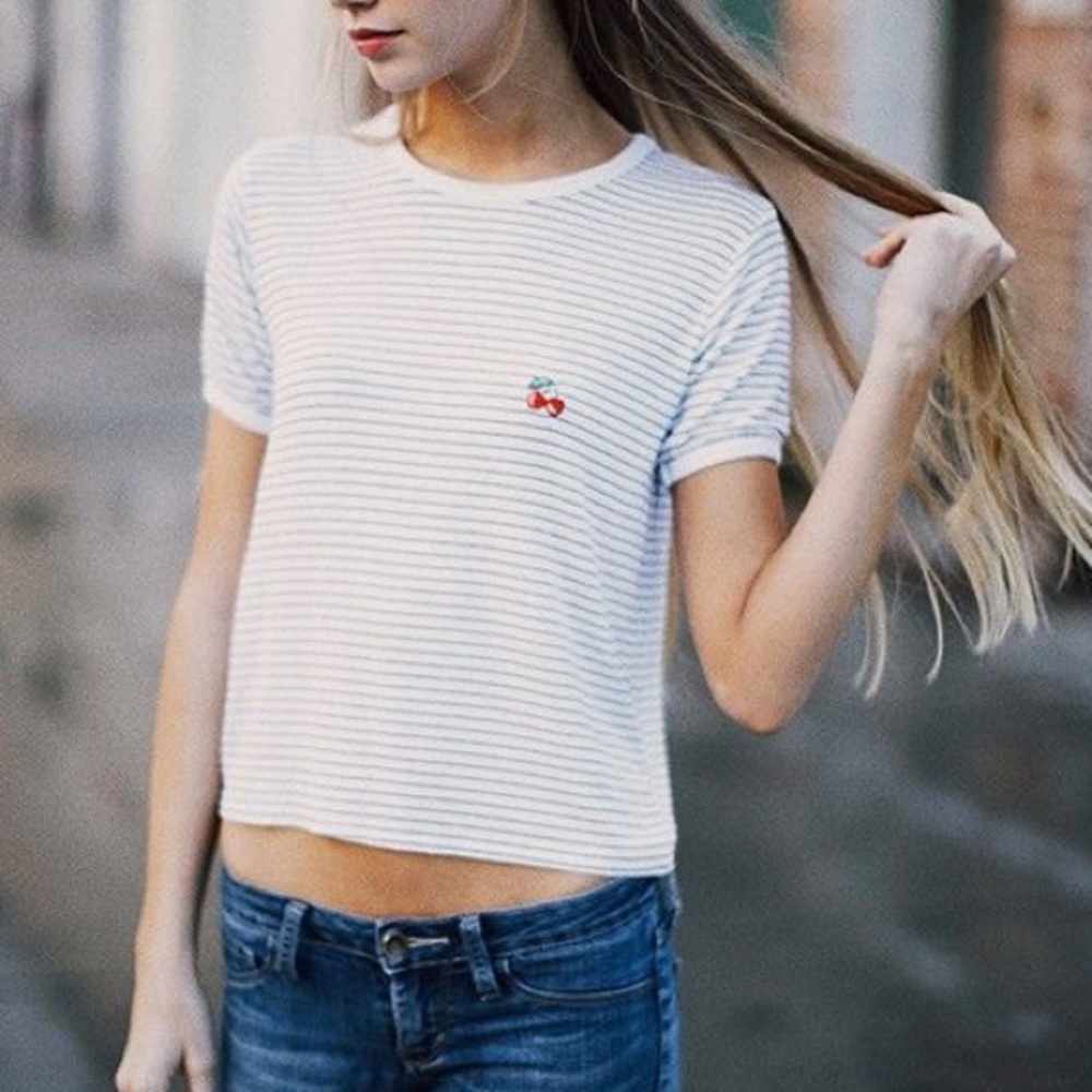 Cherry mason top!🍒