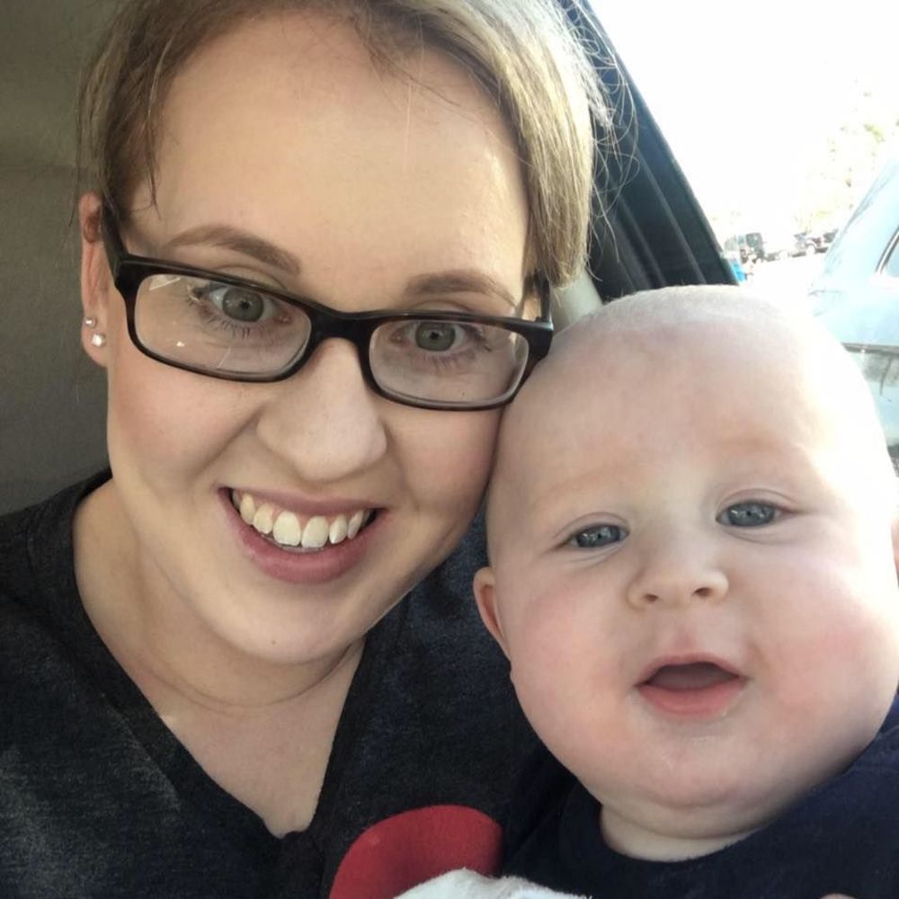 Meet your Posher, Hallie