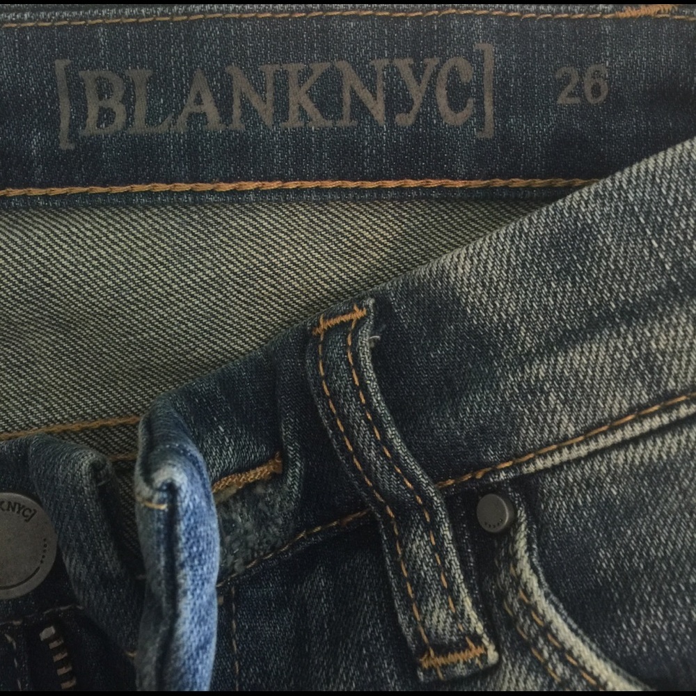 ¡SALE! BlankNYC Distressed Jeans Size 26