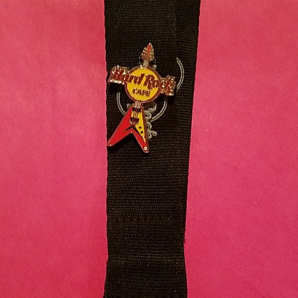 Hard Rock Necklace and Matching Guitar Pen - Picture 6 of 7