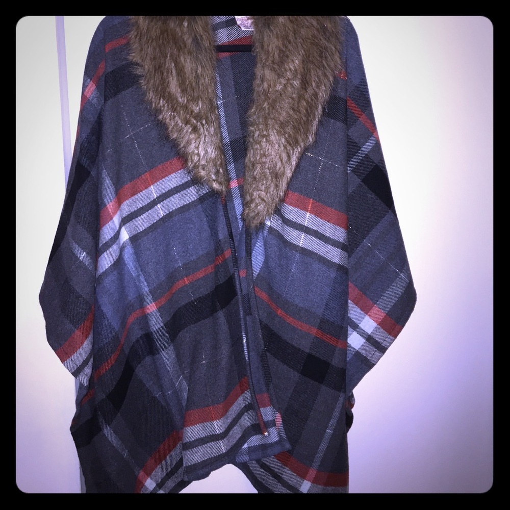 Woman's Cape/Poncho