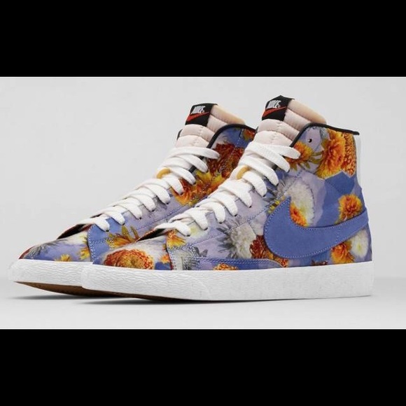 Nike Other - NIKE BLAZER MID VINTAGE - FLORAL COLLECTION - CHI