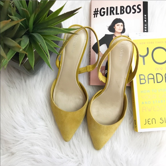 Liz Claiborne Shoes - Liz Claiborne mustard yellow sling back stilettos