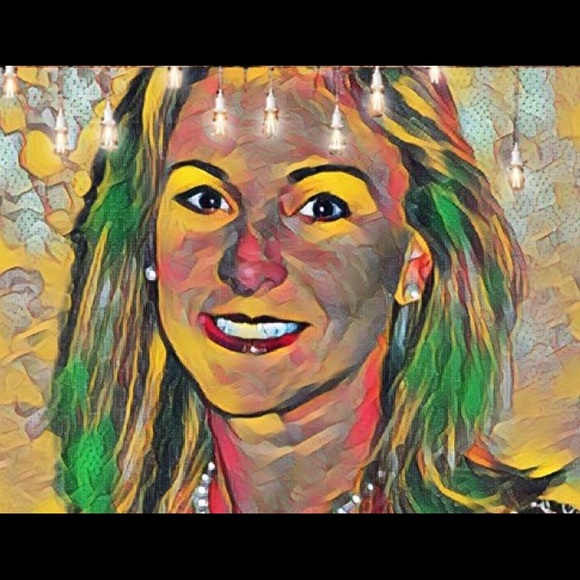 LIKE, FOLLOW, SHARE   PLAY THE SHARE GAME NOW! - Picture 5 of 7