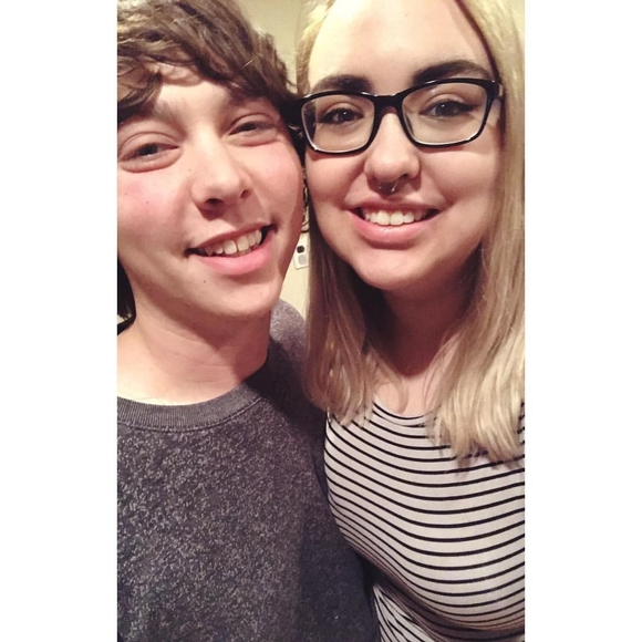 Meet your Posher, Cheyenne - Picture 1 of 1