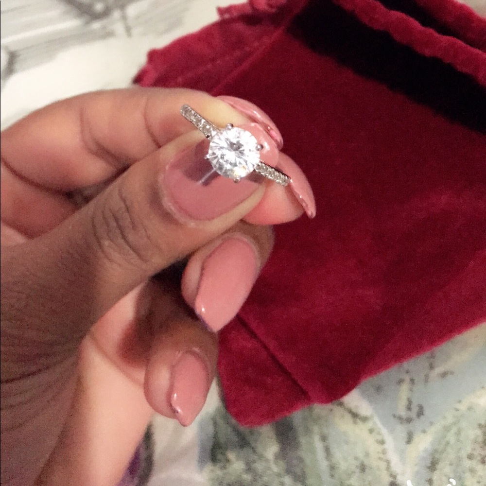 Beautiful Simulated Diamond Ring - image 2