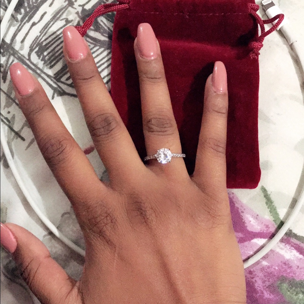 Beautiful Simulated Diamond Ring - image 7