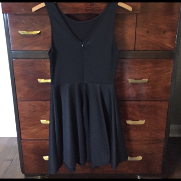 LBD - Picture 4 of 6