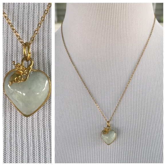 Jewelry - 💚Lt. Green Jade Heart Necklace