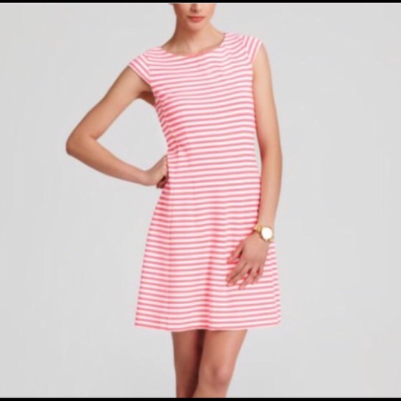 Lilly Pulitzer Dresses & Skirts - Lilly Briella Fit & Flare Dress