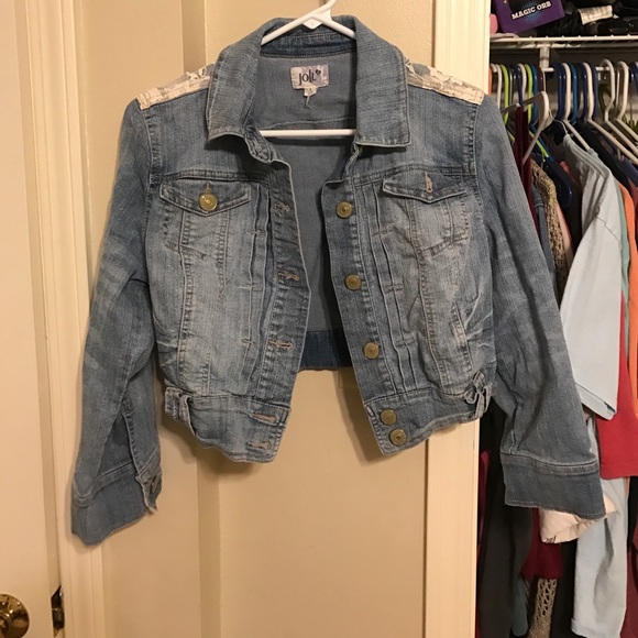Jean jacket - Picture 1 of 3