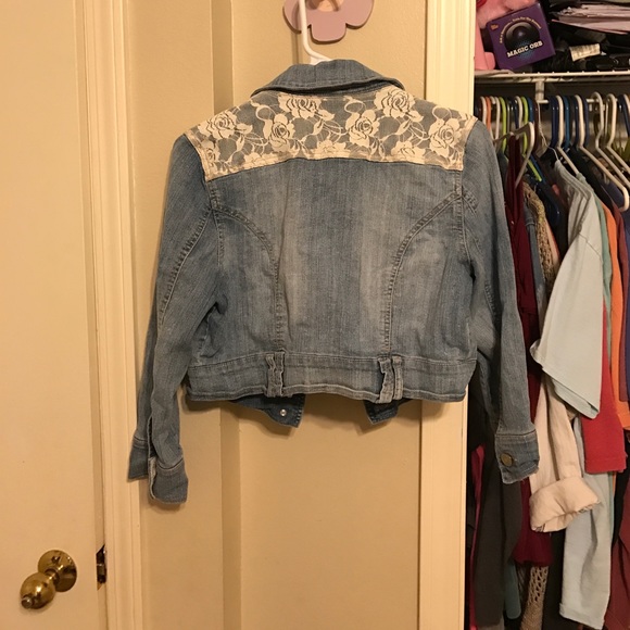 Jean jacket - Picture 2 of 3