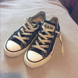 Black converse size 6