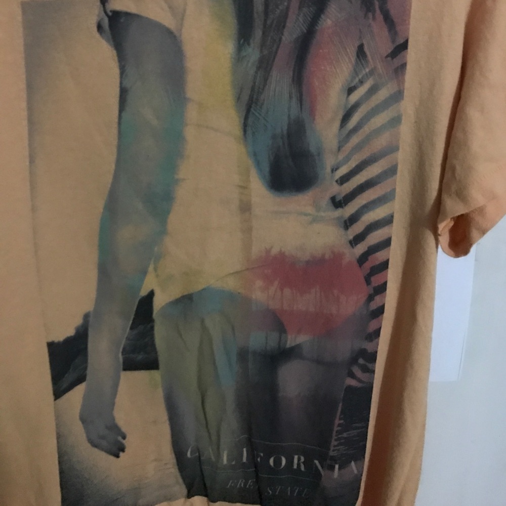 Shirt - Picture 2 of 3