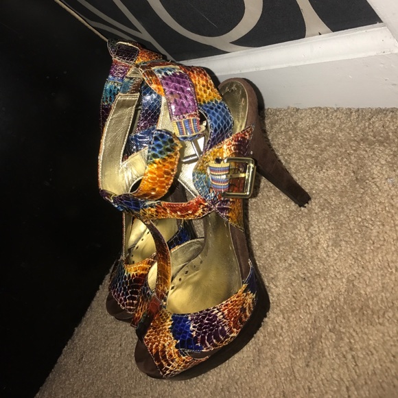 Pair of brown snakeskin ankle strap peep toe heels - Picture 2 of 4