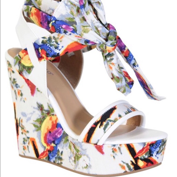 Lace up wedges - Picture 3 of 3