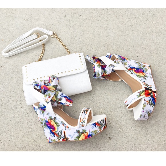 Shoes - Lace up wedges
