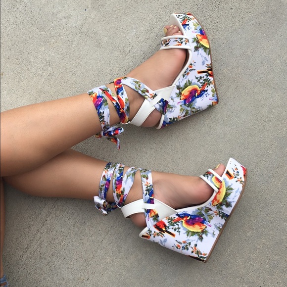 Lace up wedges - Picture 2 of 3