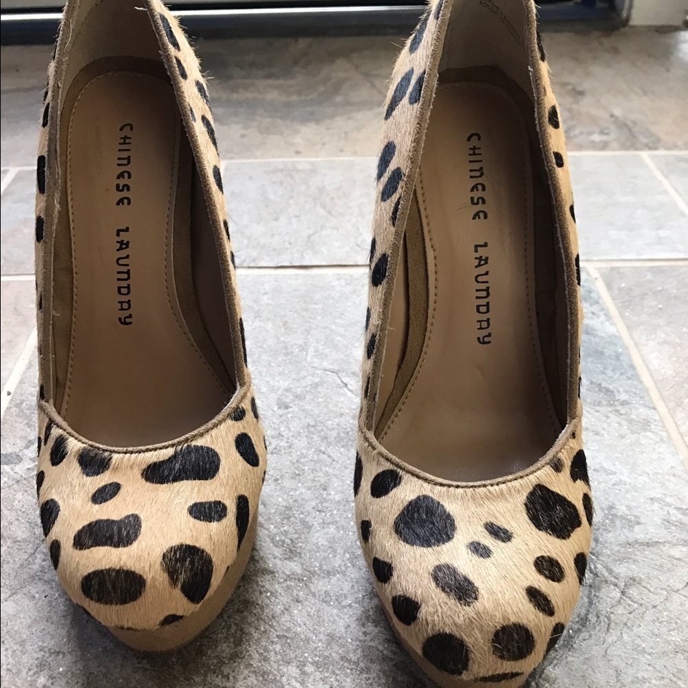 👠Price drop! 🎉Chinese Laundry leopard heels