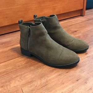 Ankle boots