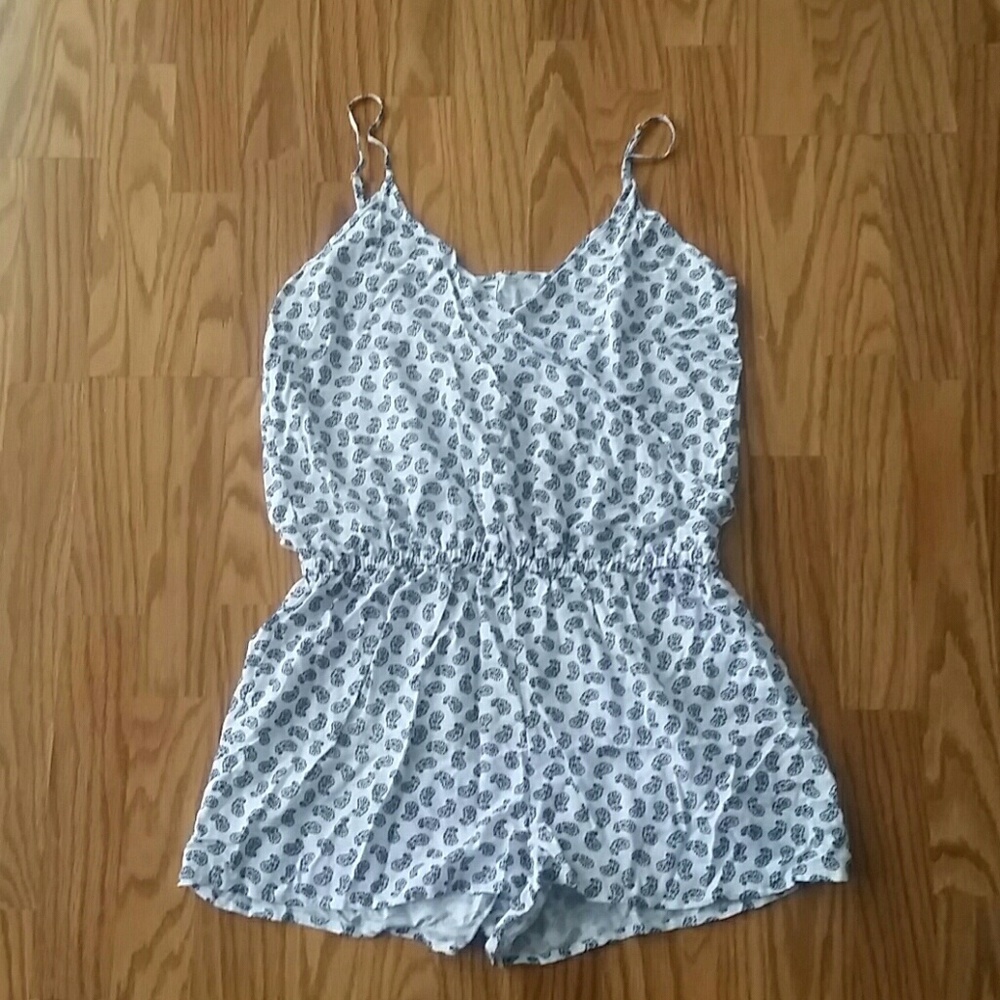 Paisley Cross front Romper NWOT