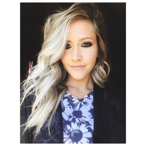 Meet your Posher, Caitlin