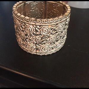 Rose gold with a hint of light pink bracelet