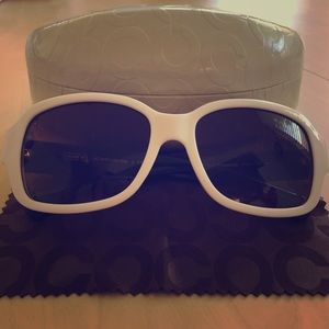 COACH sunglasses 😎