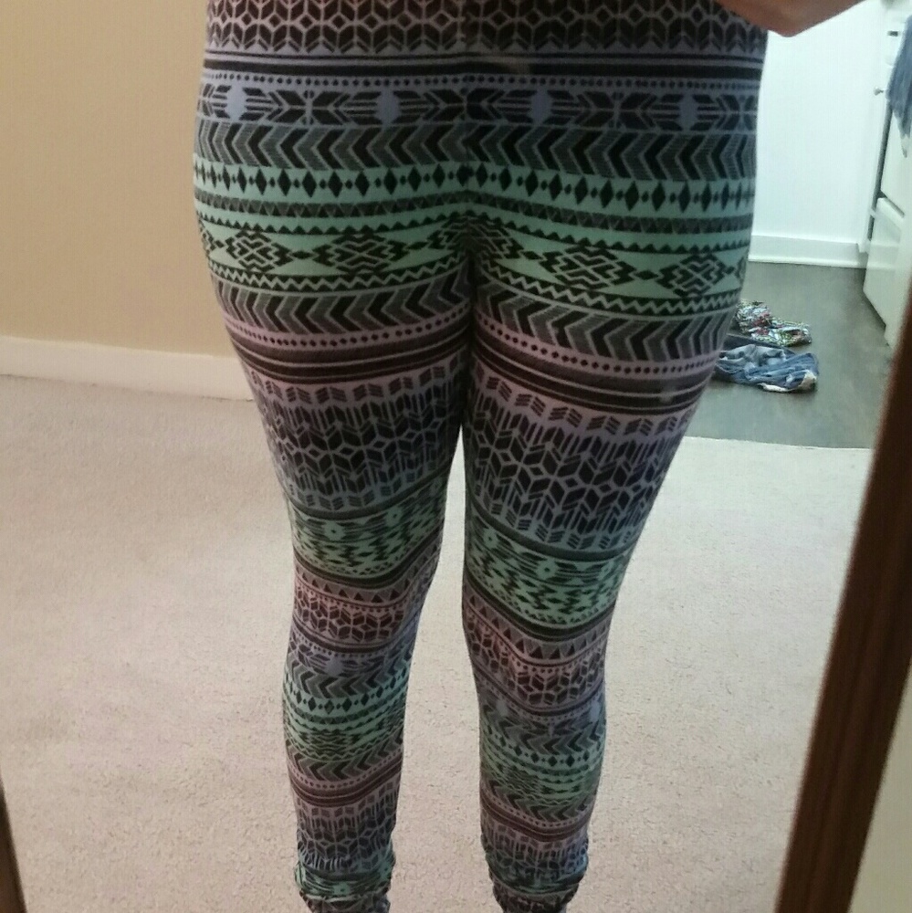 Forever 21 Geometric Leggings