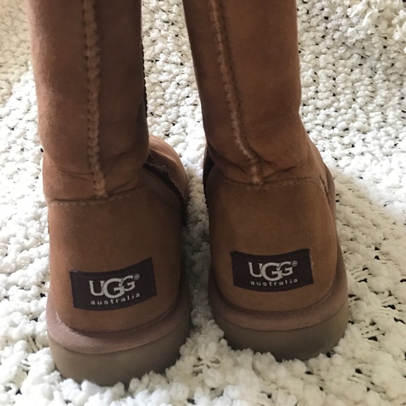 UGG Classic Tall II | UGG for Women | FREE Shipping! Classic Tall Light Brown UGG Boots size: 8