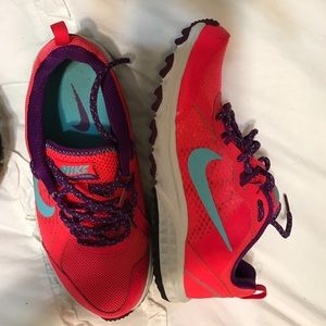 Nike Wild Trail Tennis Shoes