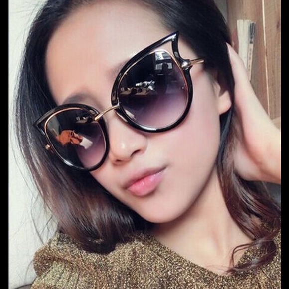 ✨2 x HOST PICK✨ Cat Eye Sunglasses - Picture 2 of 6