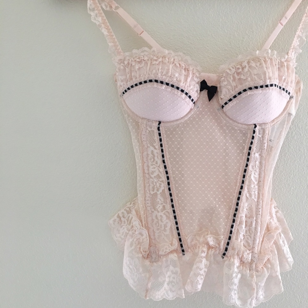 NWT H&M Blush Balconette Corset w/thong 💗👙🍷